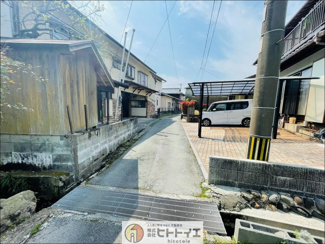 八女市津江土地　建物有の前面道路含む現地写真