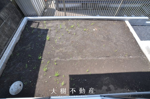 【庭】 | 海老名市国分寺台１丁目 新築戸建て 全2棟【仲介手数料無料】