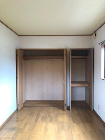 ラピエール亀崎の居間・リビング