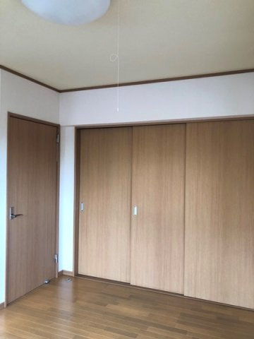 ラピエール亀崎の居間・リビング