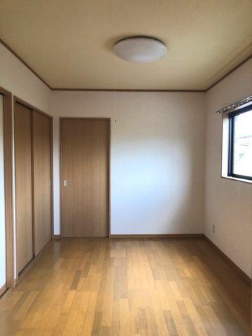 ラピエール亀崎の居間・リビング