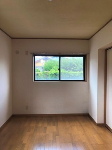 ラピエール亀崎の居間・リビング