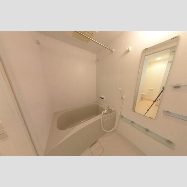 K’s SQUARE ESAKAの浴室