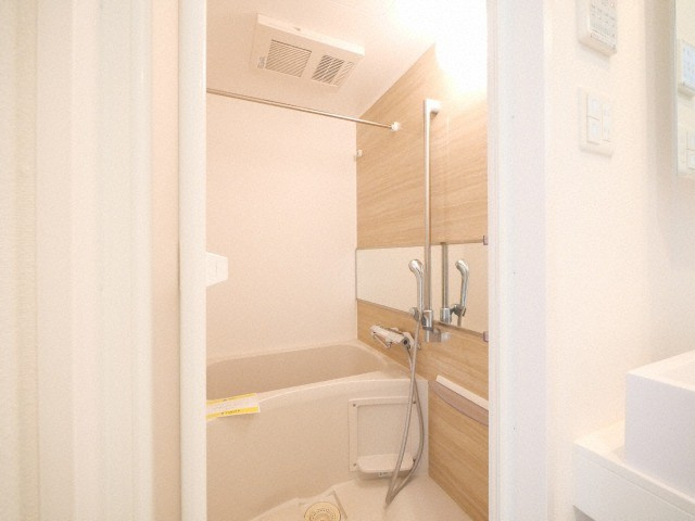 大阪市淀川区東三国１丁目の賃貸マンションの浴室
