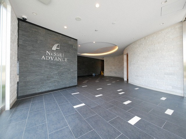 大阪市淀川区東三国１丁目の賃貸マンションのロビー