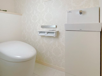 【トイレ】 | 浜田山１丁目～「西永福」駅１０分・屋上テラス付新築戸建～ | タンクレストイレ