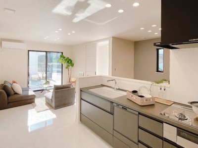 【キッチン】 | 浜田山１丁目～「西永福」駅１０分・屋上テラス付新築戸建～