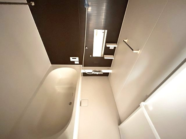 【LIGARE】小山市城北 第15期 全2棟の浴室|〇2号棟　浴室〇
浴室暖房乾燥機も完備しておりますので、カビの心配が無いのはもちろん、雨の日のお洗濯物はお風呂で乾かせます。
※2026年6月撮影