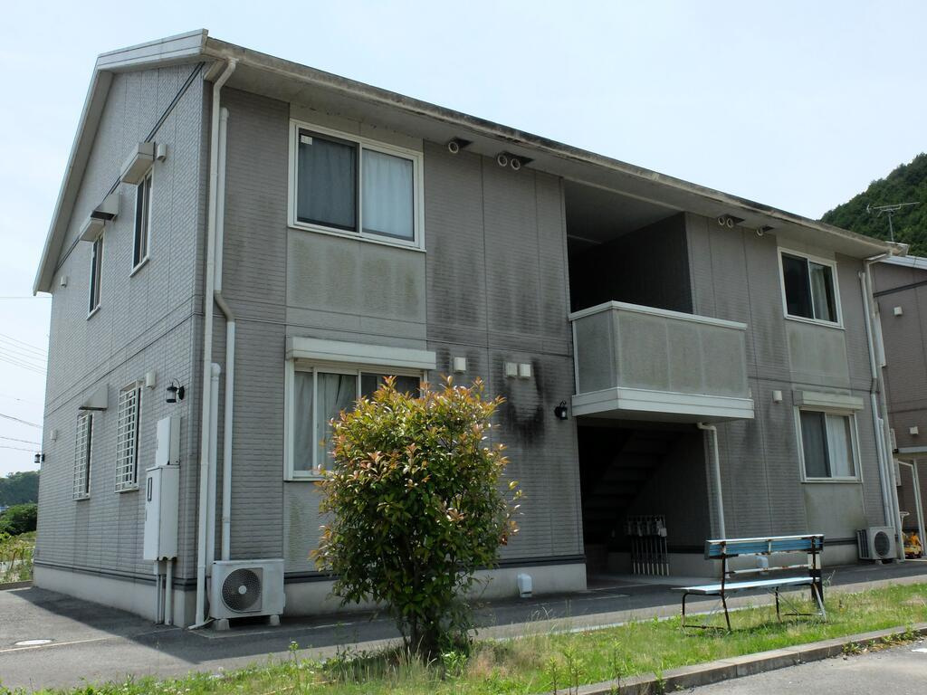 丹波市氷上町賀茂のアパートの外観|◆駐車場２台無料◆