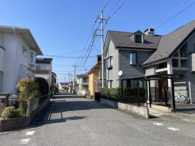【前面道路含む現地写真】 | 熊谷市上須戸　中古戸建