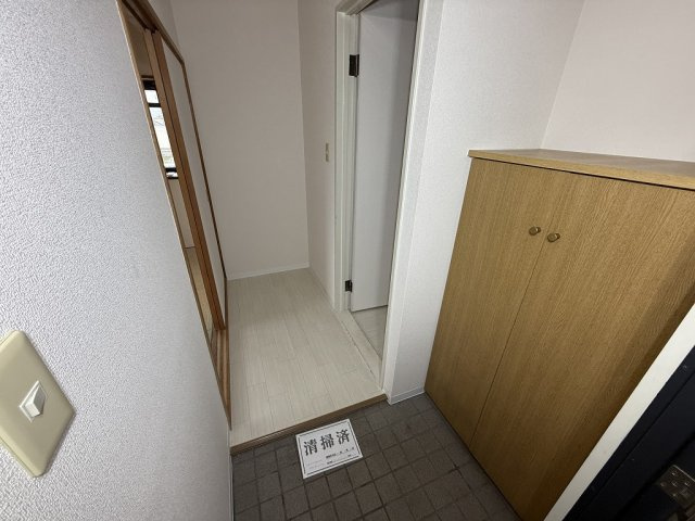 北葛城郡広陵町大字疋相のアパートの玄関