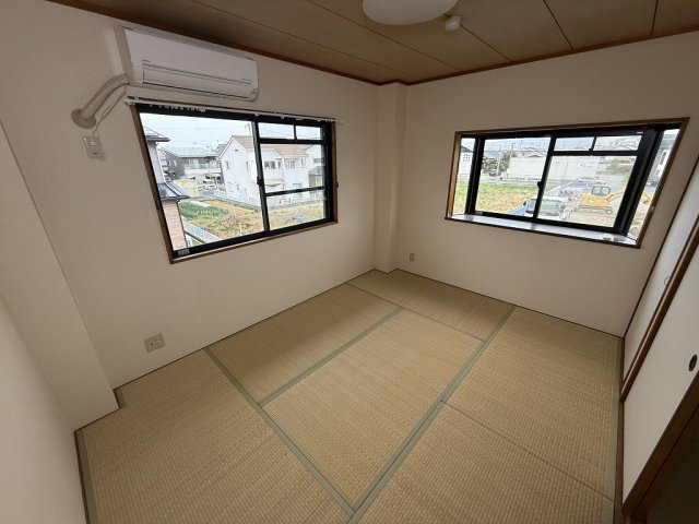 北葛城郡広陵町大字疋相のアパートの和室
