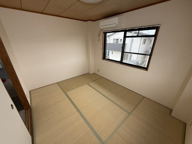 北葛城郡広陵町大字疋相のアパートの和室