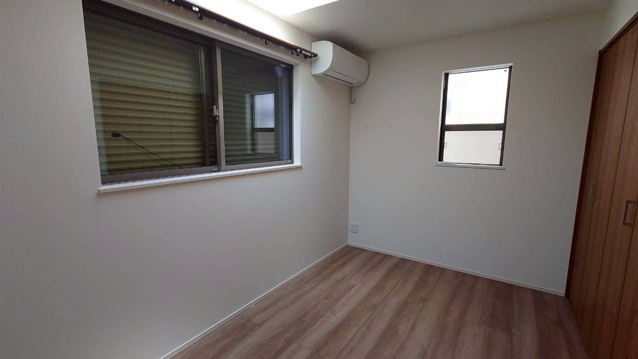3階5帖洋室です。