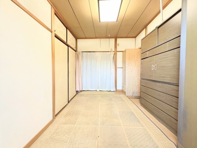 【和室】 | 片縄北6丁目中古戸建 | 二階の和室です。