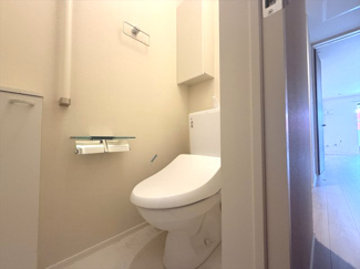 【トイレ】 | BORIKIひがしおおさか・ウエスタンハイツ１８ | 落ち着いたトイレです