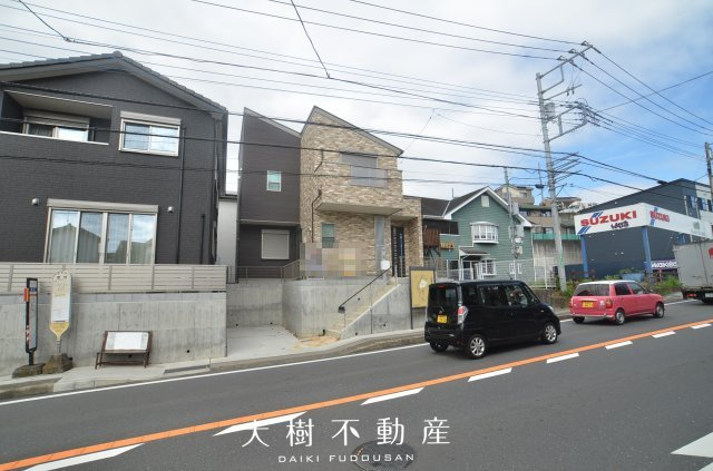 【前面道路含む現地写真】 | 海老名市望地2丁目　新築戸建て　全9棟【仲介手数料無料】