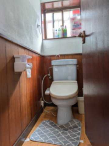 【トイレ】 | 大網白里市南横川　店舗付住宅 | 1階　トイレ