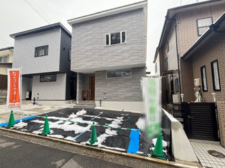 【外観】 | 西区己斐大迫2丁目【限定1棟】（新築未入居） | ☆のぞみ幼稚園まで徒歩10分☆己斐上小学校まで徒歩1分☆己斐上中学校まで徒歩11分☆ピュアクック徒歩6分☆20帖超えリビング☆前面道路4ｍ☆駐車スペース3台
