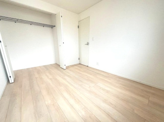 【洋室】 | 安芸郡熊野町呉地1丁目　全7区画　NO7 | 2階　洋室×3　収納付きでお部屋がスッキリ広く使えます。　