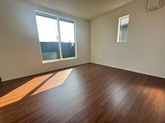 【洋室】 | 廿日市市阿品台4（阿品駅）全2区画　NO2 | 2階　洋室×3　収納付きでお部屋がスッキリ広く使えます。　

