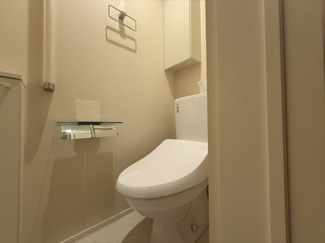【トイレ】 | BORIKIひがしおおさか・ウエスタンハイツ１８ | ゆったりとした空間のトイレです