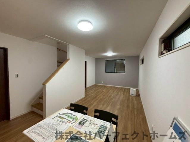 【居間・リビング】の画像