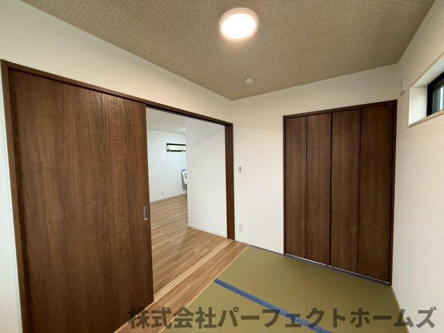 東中振1丁目戸建の和室|和室ならではの温かな和の空間で寛ぎの時間を過ごせます