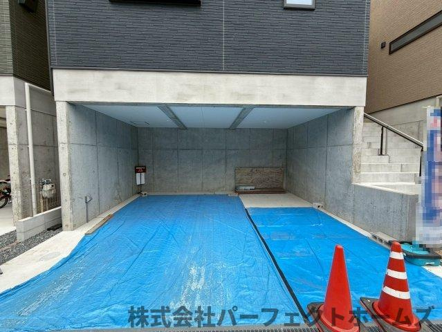 東中振1丁目戸建の駐車場