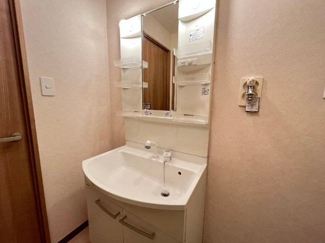 WESTFIELDの独立洗面台