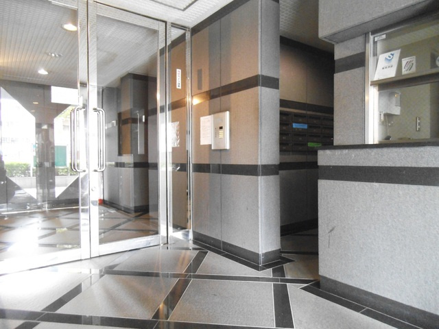 ヴェルメゾン赤羽のロビー|エントランスです♪