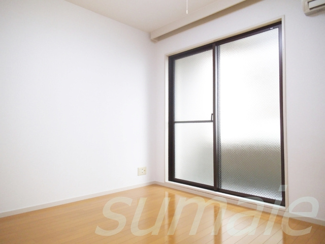 ヴェルメゾン赤羽の寝室|6帖の洋室です！