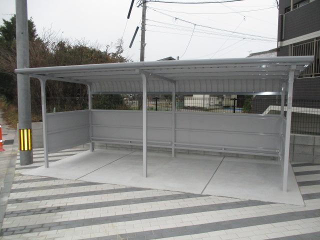 クラウン　ウエストの駐車場