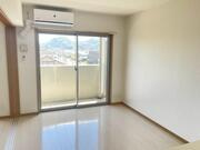 クラウン　ウエストの居間・リビング