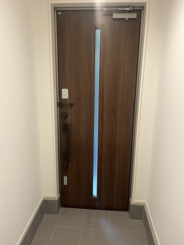 三好2丁目戸建ての玄関