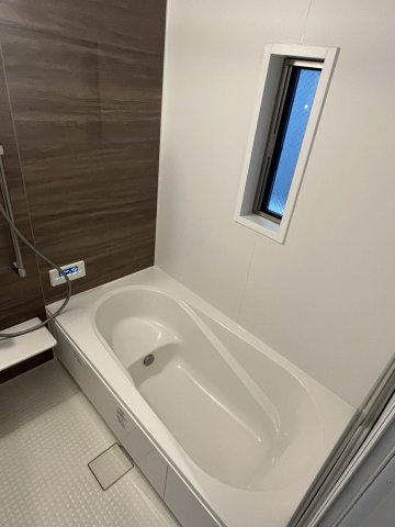 三好2丁目戸建ての浴室