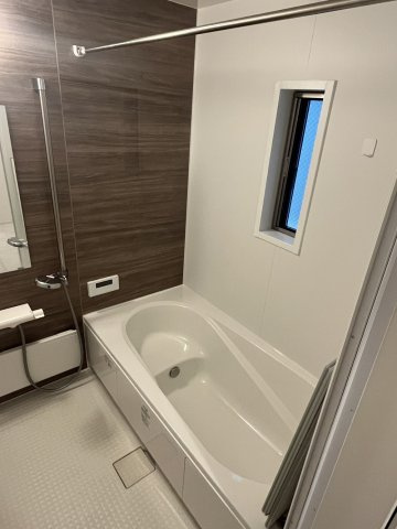 三好2丁目戸建ての浴室