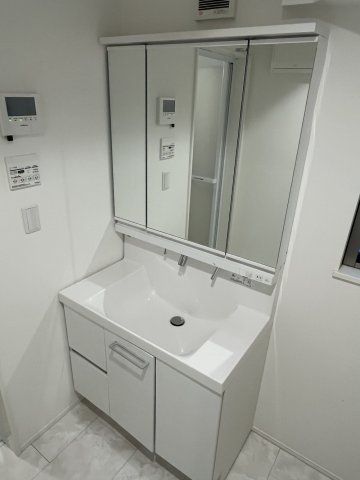 三好2丁目戸建ての洗面所