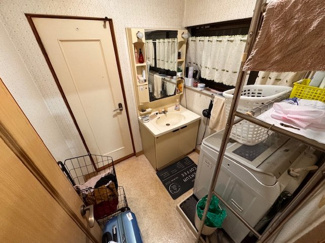 【脱衣所】 | 東海市富木島町東長口中古建て | 今すぐのご案内可能です！→  0120-336-922　までお気軽にお問い合わせください。
