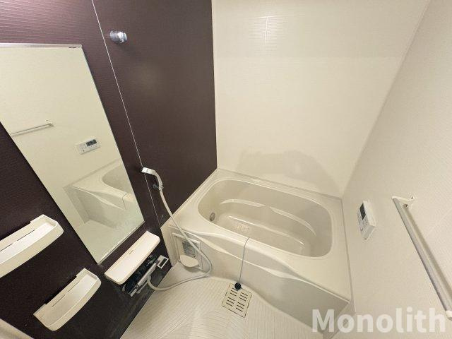 プラストサイドの浴室