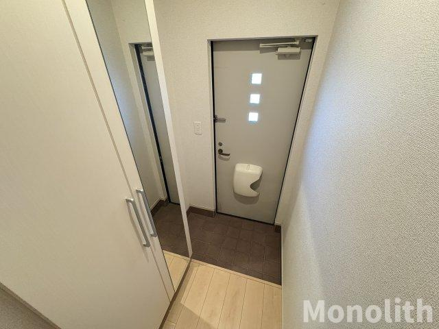 プラストサイドの玄関