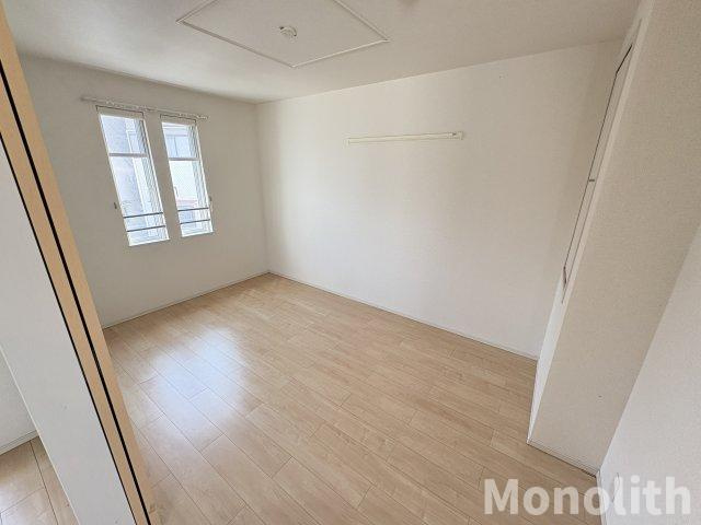 プラストサイドの内装