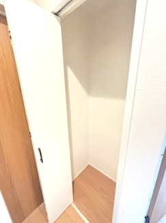 【収納】 | グランファーレ元町3丁目　全1棟 | 2階ホールクローゼット