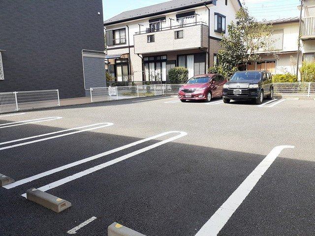 ヴァンベールⅡの駐車場