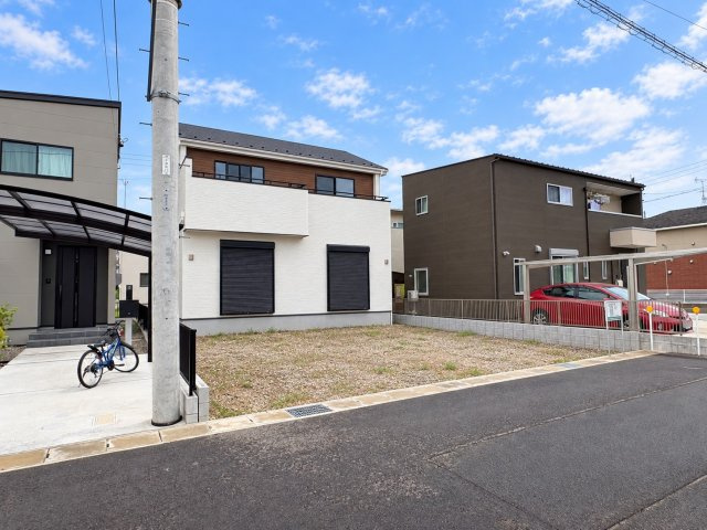 新築戸建　岐阜市東鶉5丁目　全5区画分譲の外観|「現地（2026年8月6日）撮影」　
■外観写真　
■ヤマダ不動産　株式会社リライフ　