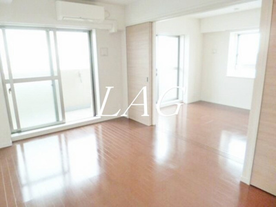 【居間・リビング】 | ＡＲＴＥＳＳＩＭＯ・ＩＳＭ | 洋室のお部屋です。