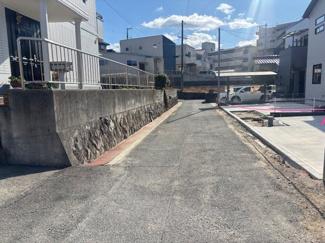 【前面道路含む現地写真】 | 安芸郡熊野町東山（全3区画）2号棟 | 前面道路4ｍ
