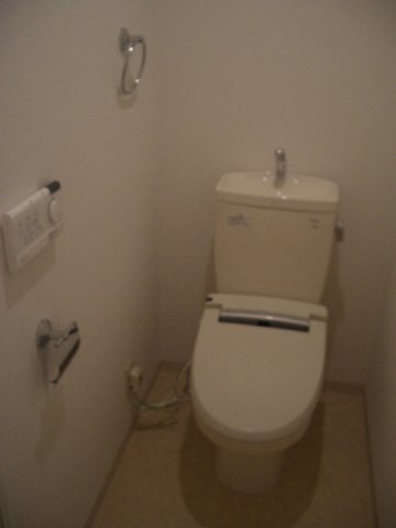 ミッツ・メロディアのトイレ|暖房便座です