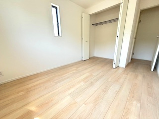【収納】 | 東広島市西条町寺家（寺家駅）全6区画　NO1【角地】 | 2階　洋室×3　収納付きでお部屋がスッキリ広く使えます。