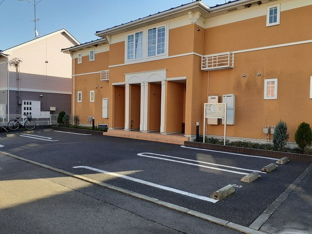 カーサ　フォルムの駐車場